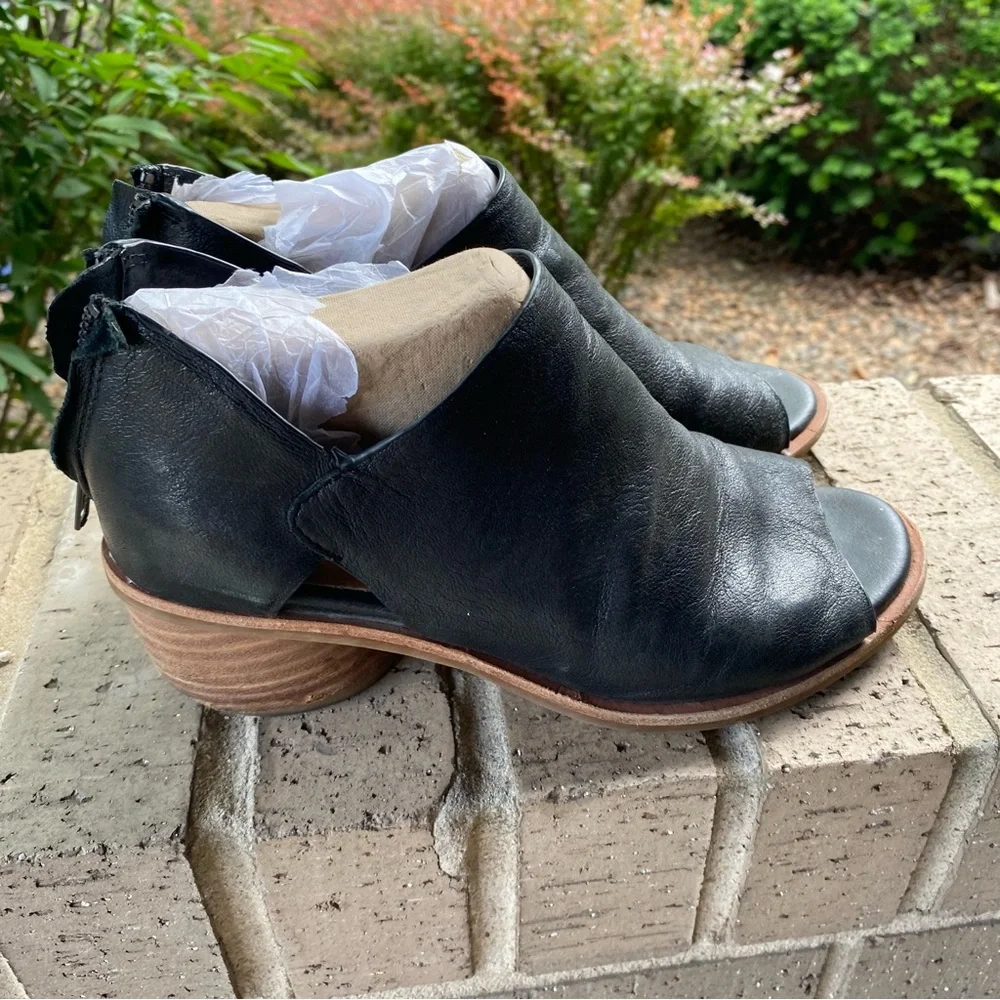 Sofft Carleigh Heeled Sandals - Picture 1 of 10